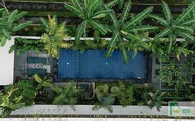 Casa Verde Guesthouse